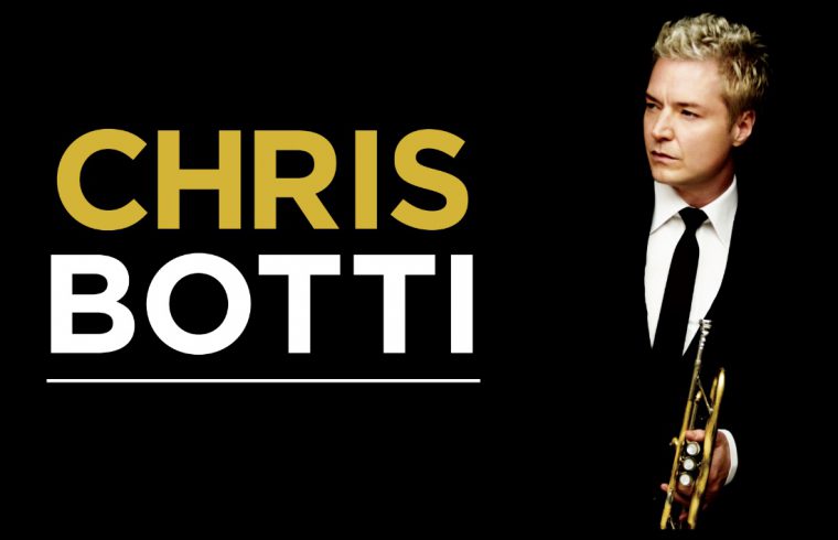 Chris Botti se produit avec sa trompette exceptionnelle au Festival international de jazz de Montréal, sur un fond noir captivant.