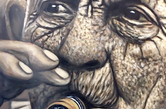 Un tableau d'un vieil homme fumant un cigare, réalisé par un artiste cubain.