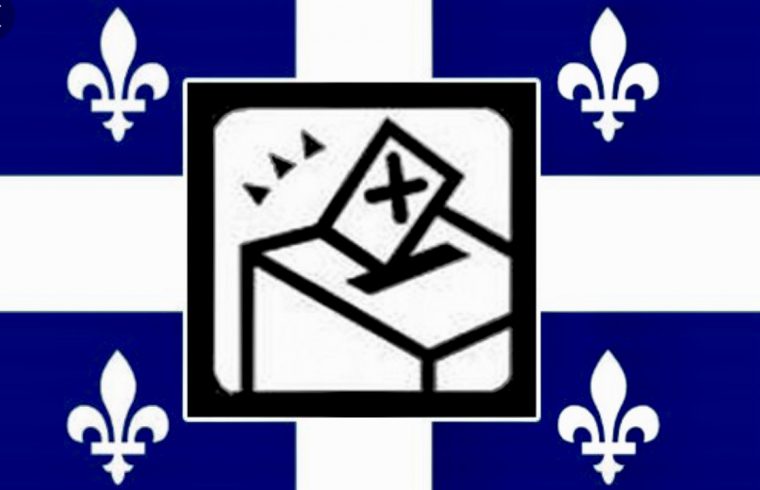 Le drapeau du Québec avec une urne pour un système de vote régional compensatoire mixte proportionnel.