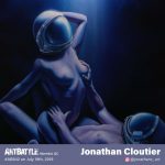 La captivante peinture Art Battle de Jonathan Cloutier représentant une femme en combinaison spatiale.