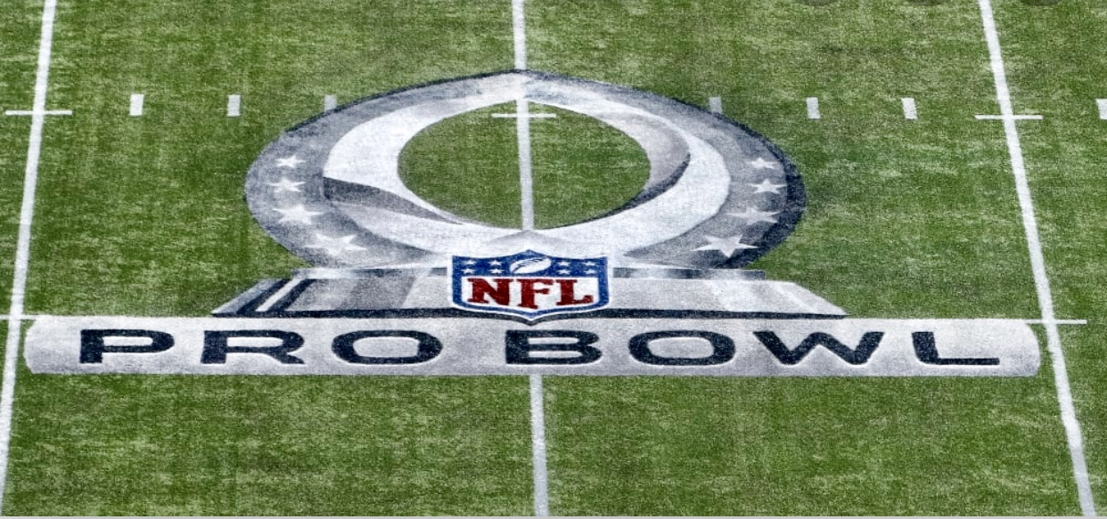 Le logo nfl pro bowl est affiché sur un terrain de football du Super Bowl 2021.