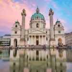 Une image d'une cathédrale au coucher du soleil à Vienne - Vidéos et séquences libres de droits à Vienne.