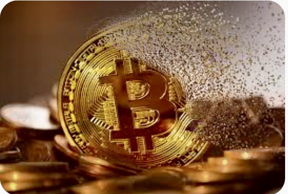 Une pile de Bitcoins, avec un Bitcoin posé dessus.