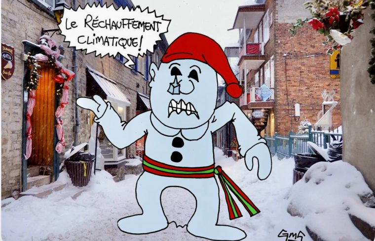 Une caricature d’un personnage de dessin animé coiffé d’un chapeau de Père Noël se tient devant une rue.
