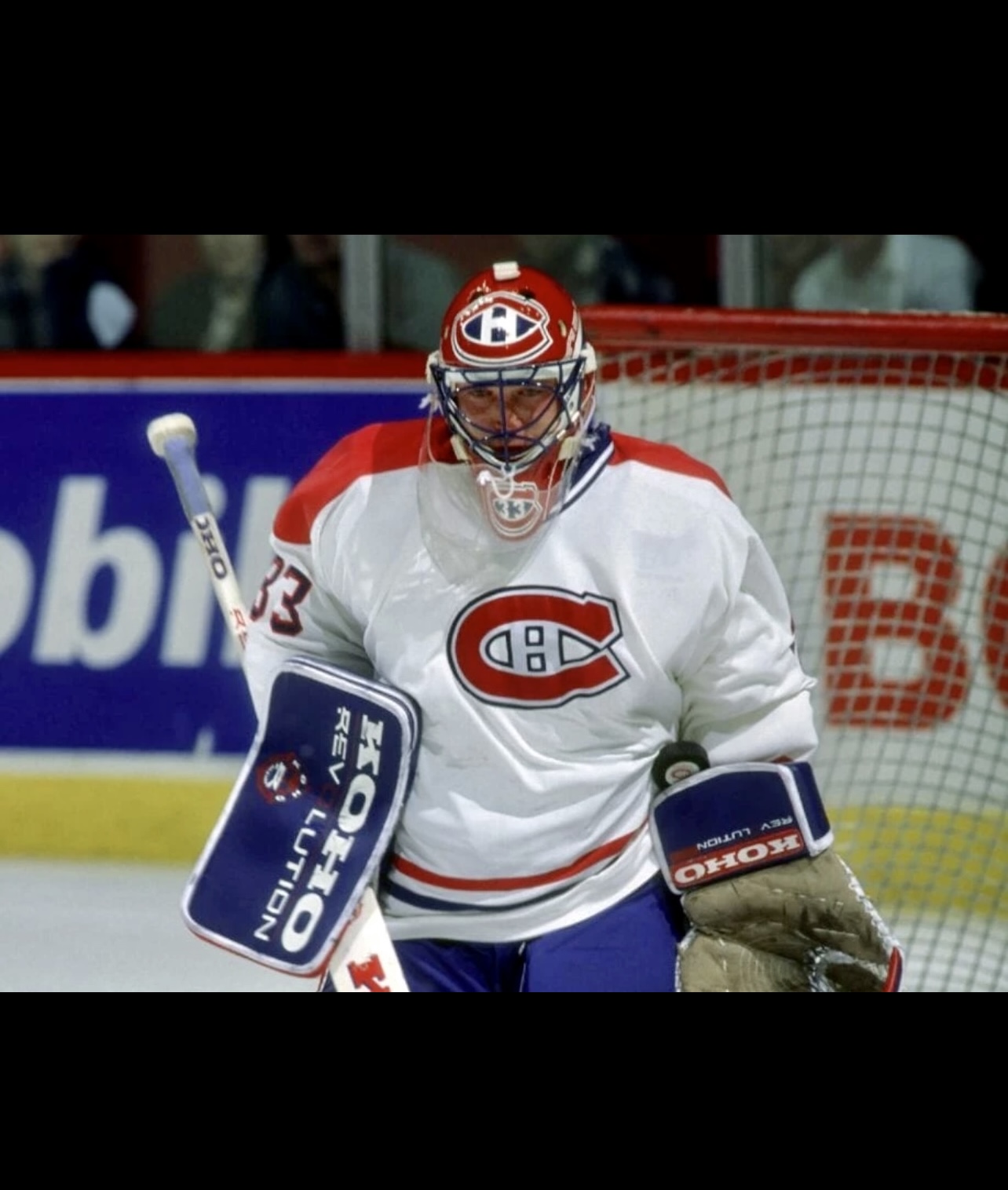 Le gardien des Canadiens de Montréal, Patrick Roy, est prêt à réaliser un arrêt et à être immortalisé !