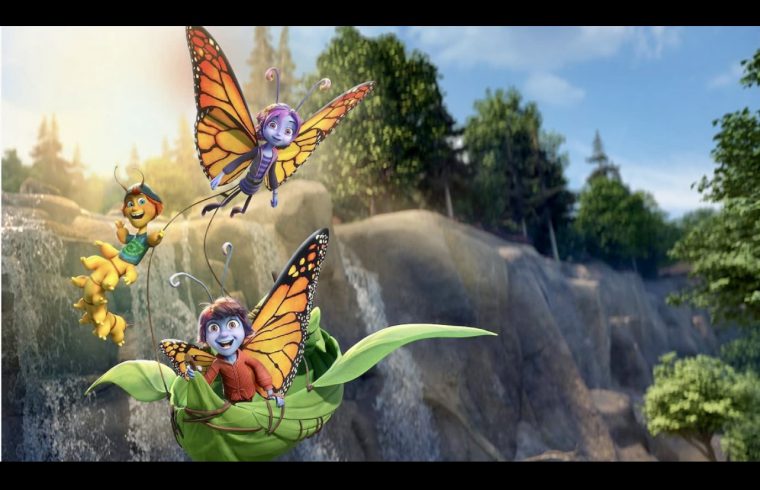 La légende du papillon : Un groupe de papillons survolant gracieusement une cascade, envoûtant tous ceux qui sont témoins de leur danse enchanteresse.
