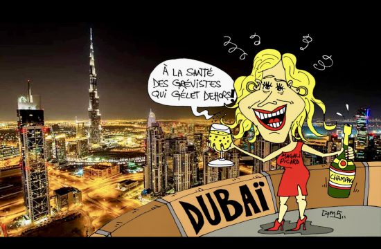Caricature d'une femme tenant une bouteille de champagne devant le gratte-ciel de Dubaï, À la santé !