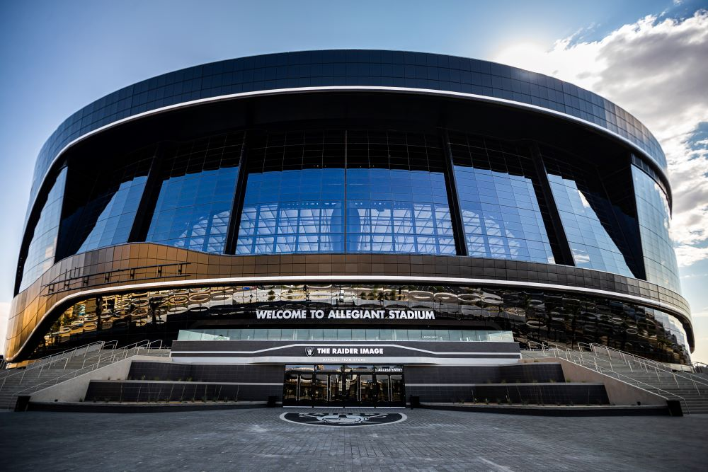 Située à Phoenix, en Arizona, la Phoenix Suns Arena est un excellent exemple d'extravagance. Avec ses installations de pointe et ses équipements haut de gamme, cette arène est une visite incontournable pour les sportifs.